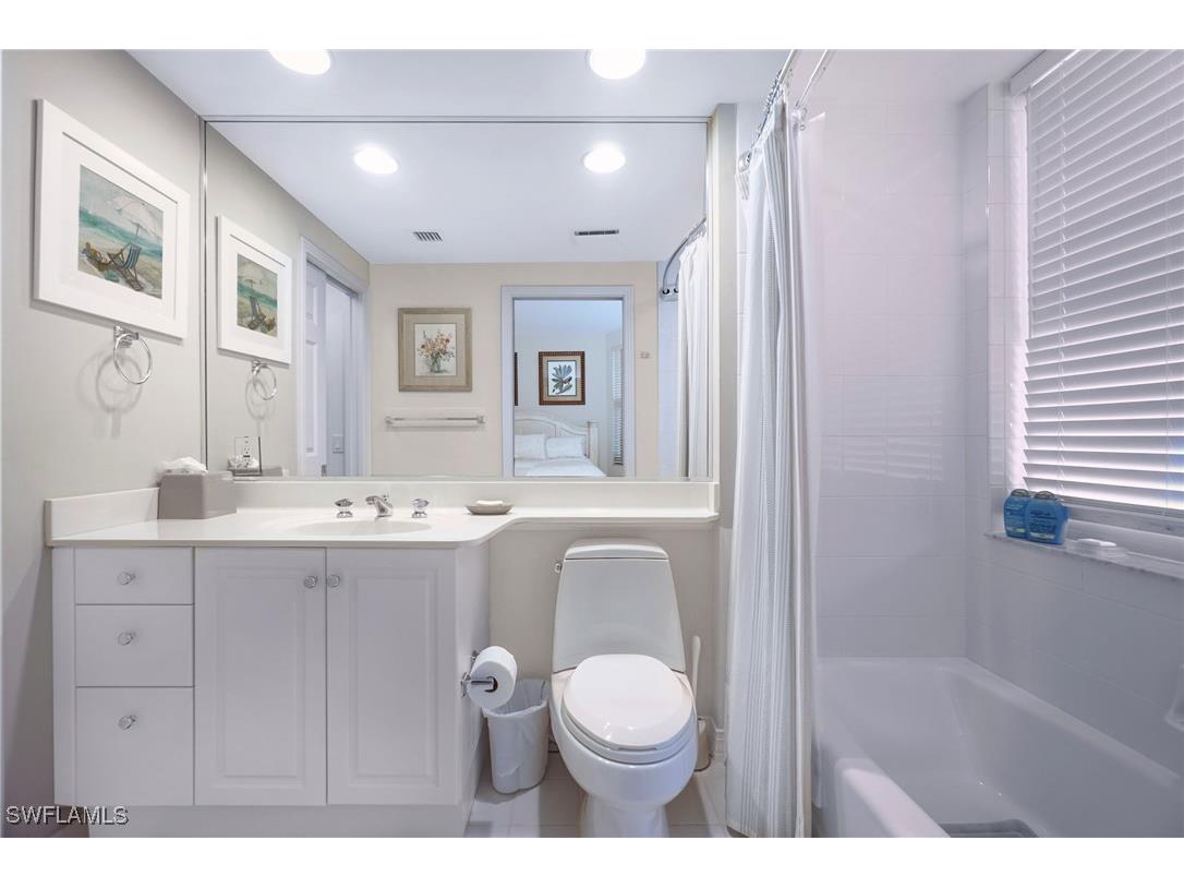 435 Dockside Drive #B803 Naples FL 34110 225014337 image28