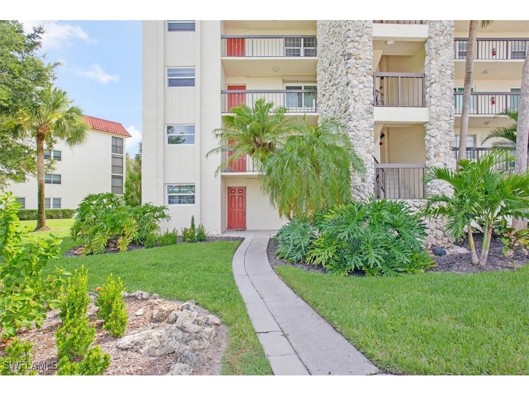 4380 27th Court SW #401 Naples FL 34116 224069183 image1