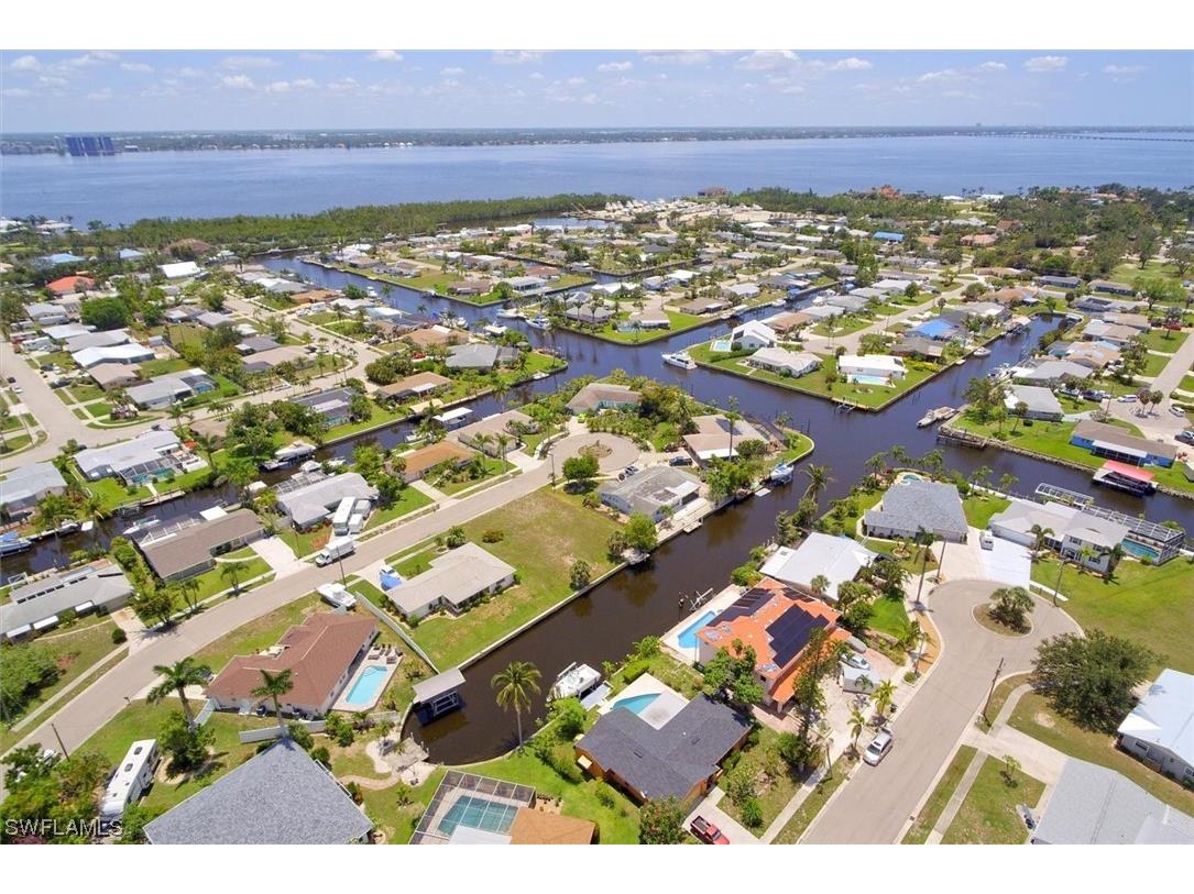 4425 N Gulf Circle North Fort Myers FL 33903 223041452 image2