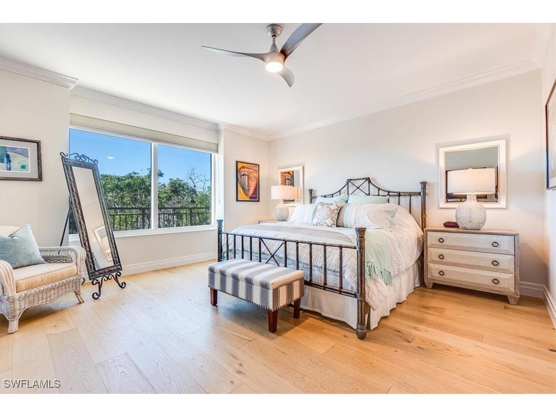 445 Cove Tower Drive #302 Naples FL 34110 225030036 image17