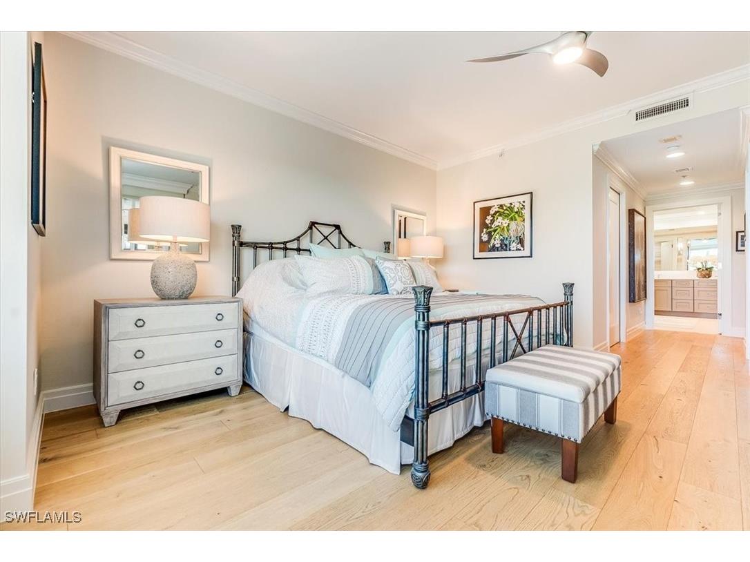 445 Cove Tower Drive #302 Naples FL 34110 225030036 image18