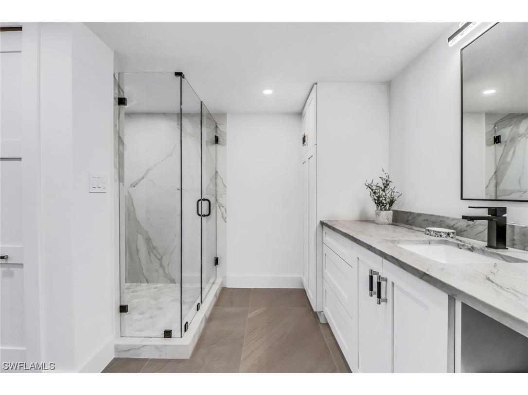  Naples FL 34103 223014919 image23