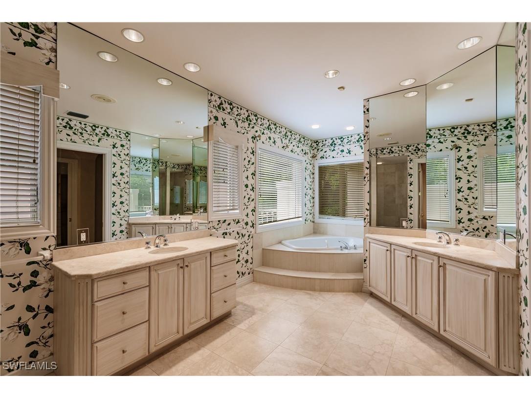 4485 Brynwood Drive Naples FL 34119 224080118 image10