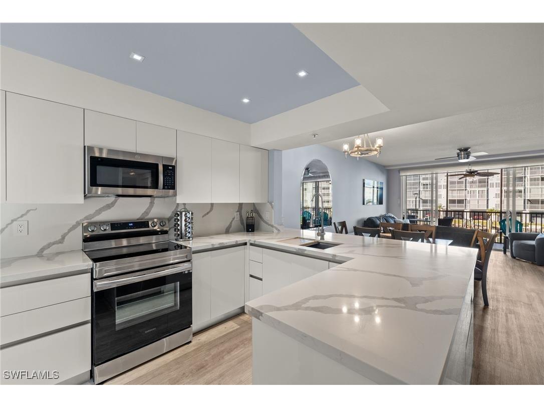 4491 Bay Beach Lane #113 Fort Myers Beach FL 33931 225039069 image2