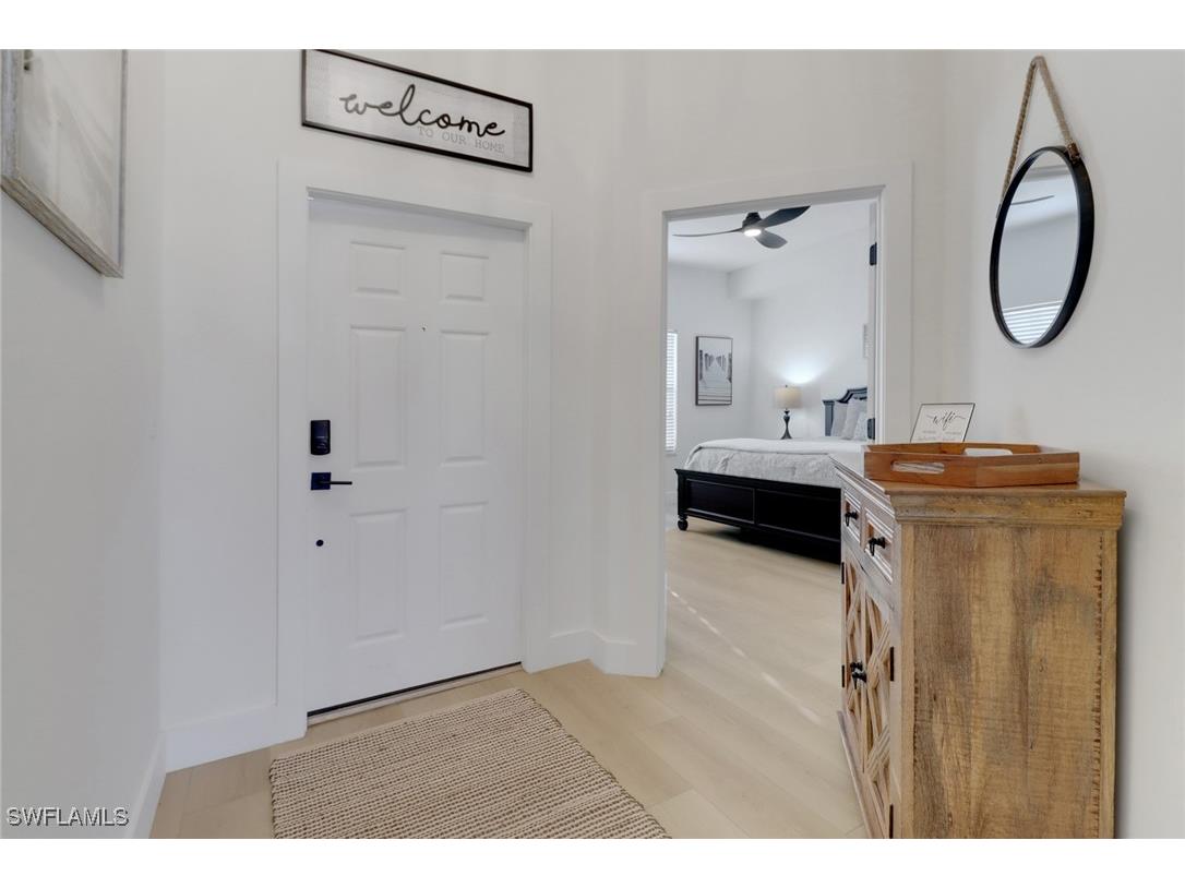 451 Bayfront Place #5505 Naples FL 34102 224085084 image1