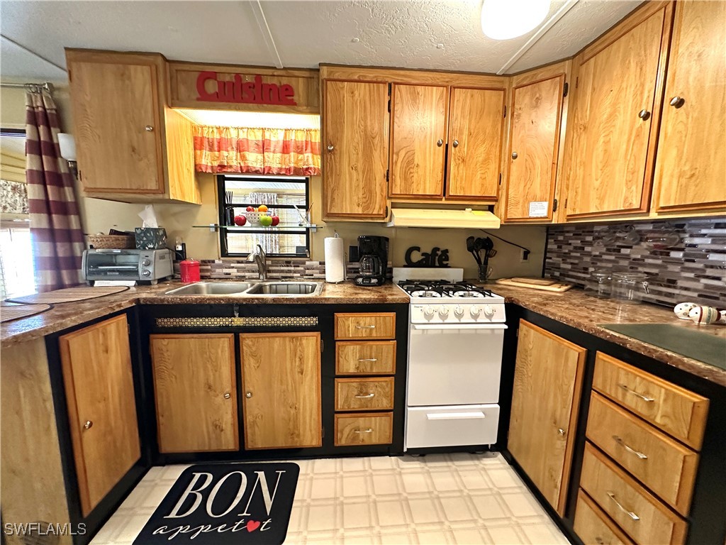 4520 Lafayette Lane E Estero FL 33928 225041091 image11