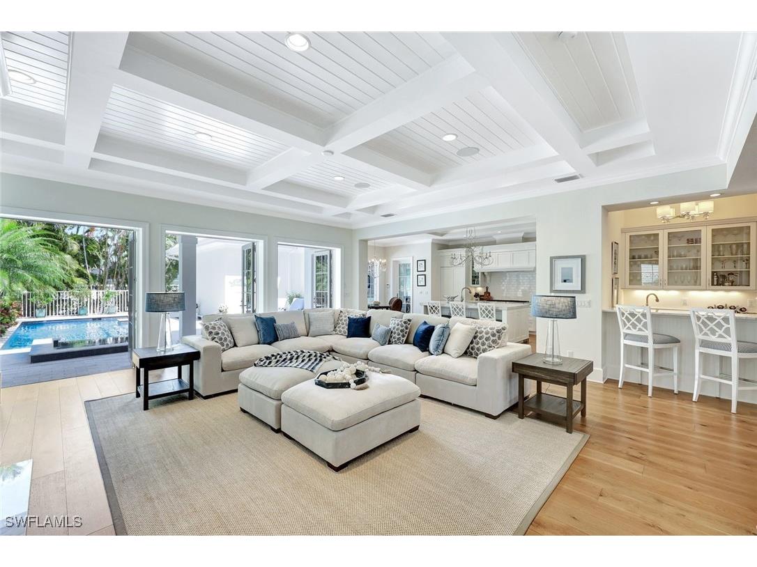 455 13th Avenue S Naples FL 34102 225032352 image1