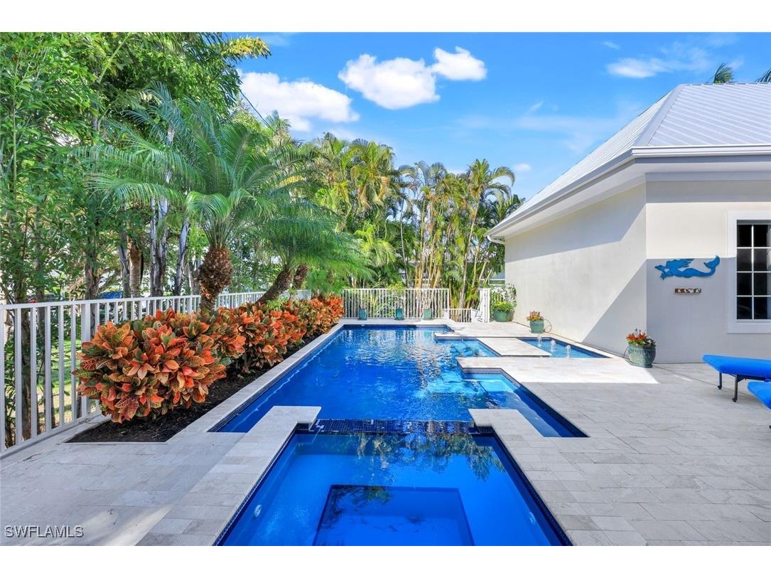 455 13th Avenue S Naples FL 34102 225032352 image25