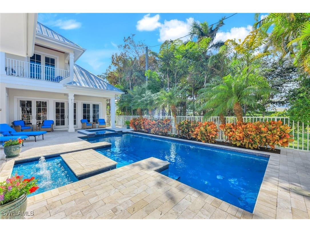 455 13th Avenue S Naples FL 34102 225032352 image4