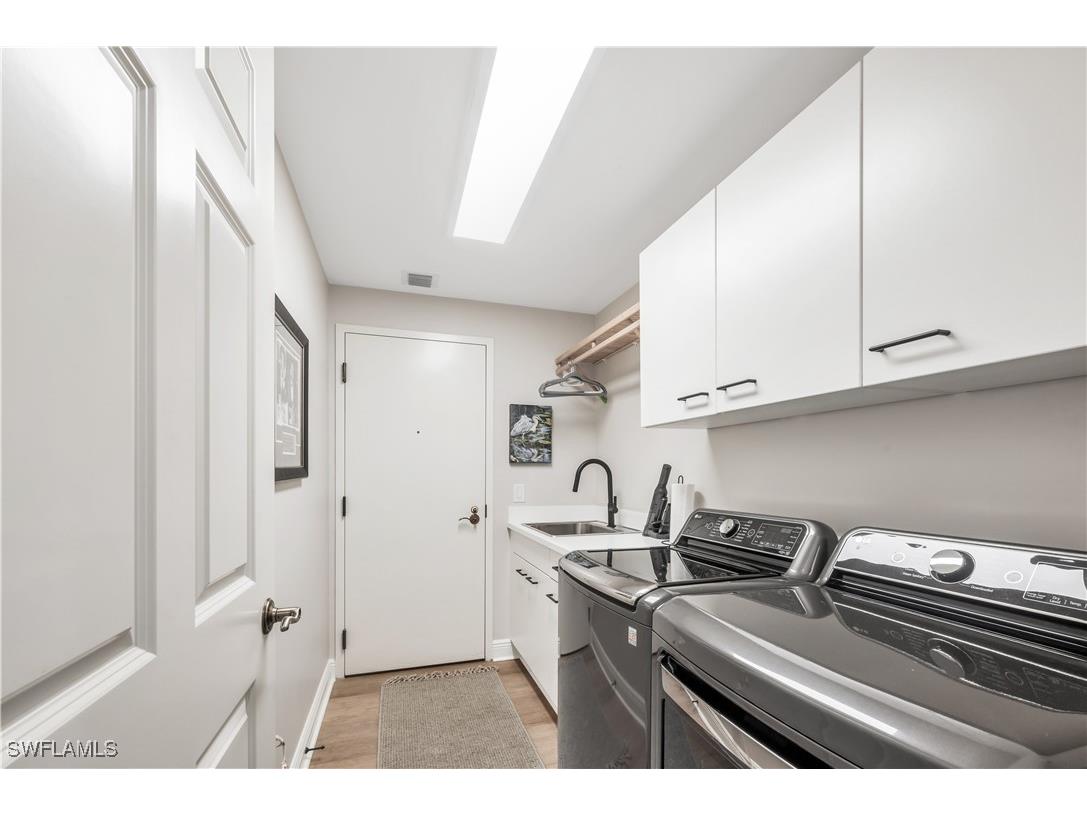 455 Cove Tower Drive #903 Naples FL 34110 224094924 image25