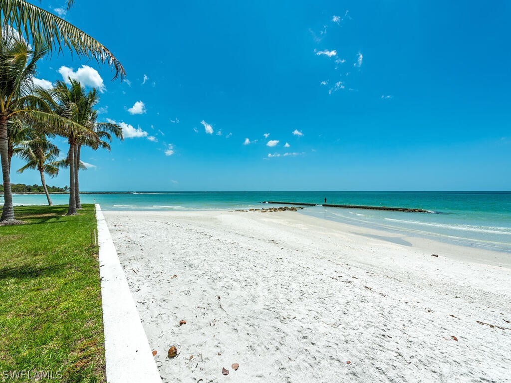 4550 Gordon Drive Naples FL 34102 223062658 image17