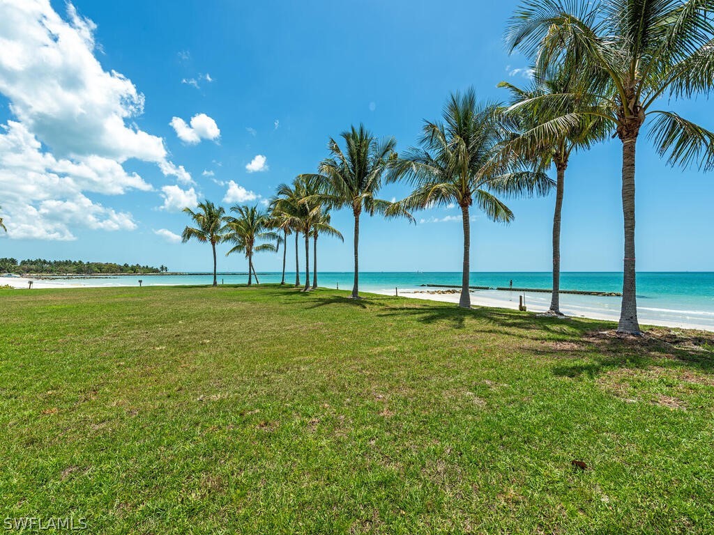 4550 Gordon Drive Naples FL 34102 223062658 image4