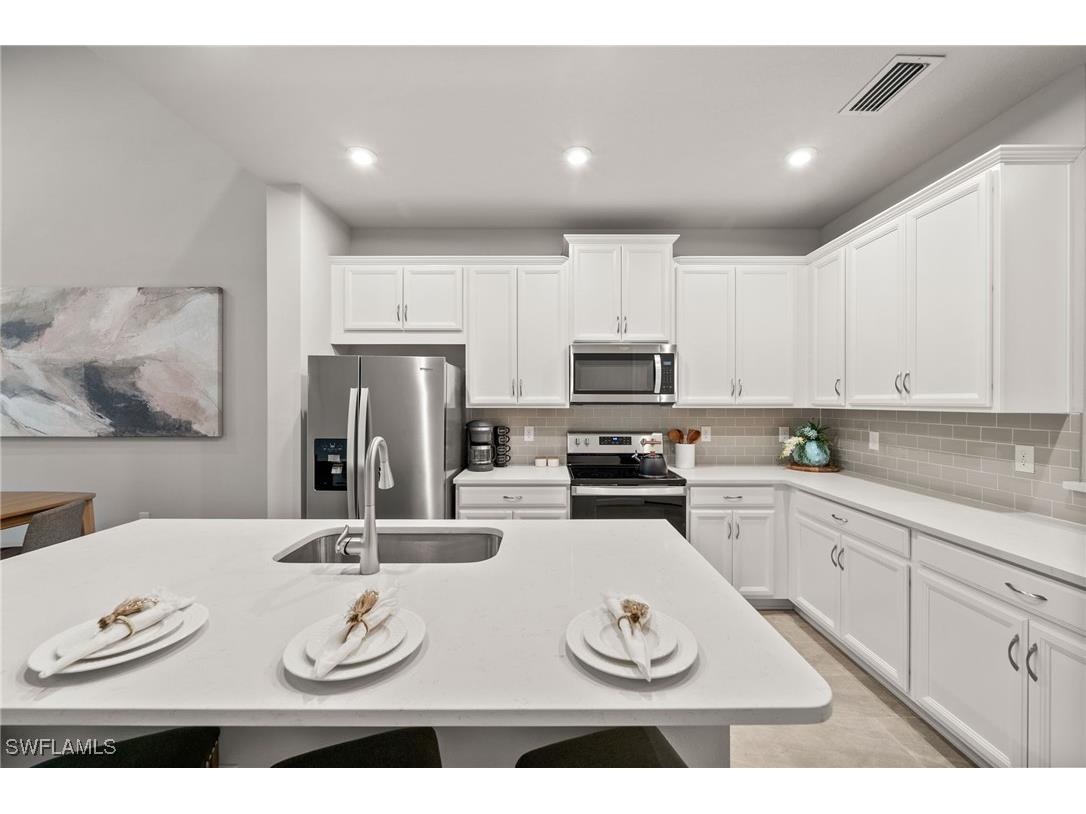 4558 Arboretum Circle #103 Naples FL 34112 225039239 image6