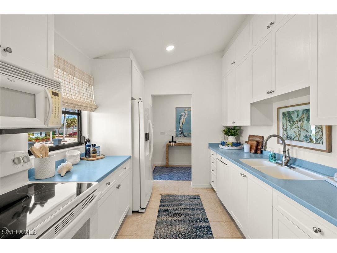 458 Lake Murex Circle Sanibel FL 33957 225036921 image17