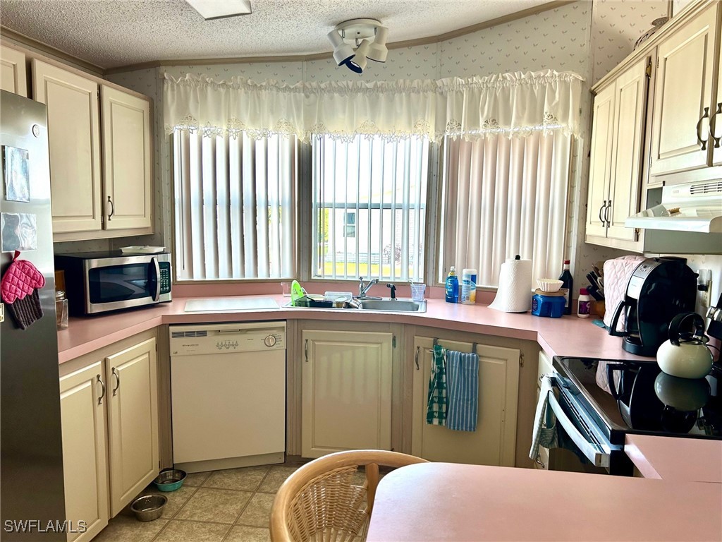 459 Sharks Point North Port FL 34287 225039756 image12