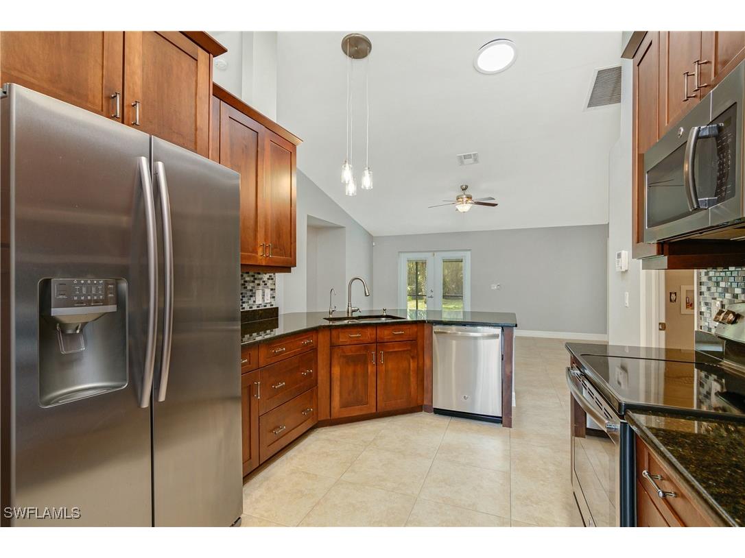460 14th Avenue NE Naples FL 34120 225023739 image3