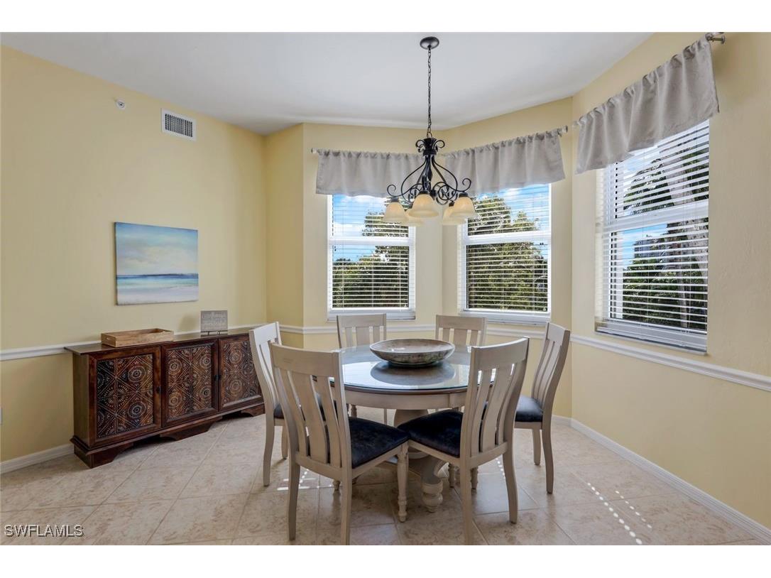 460 Launch Circle #301 Naples FL 34108 225044760 image5