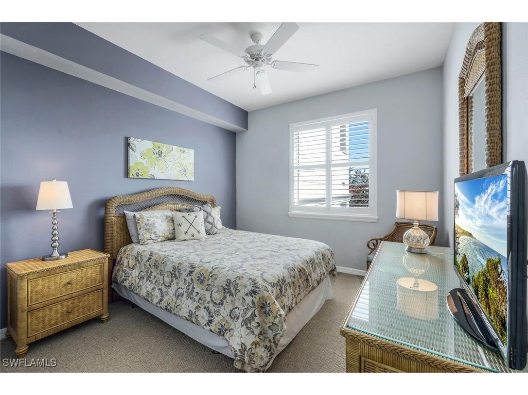 460 Launch Circle #401 Naples FL 34108 225044756 image12