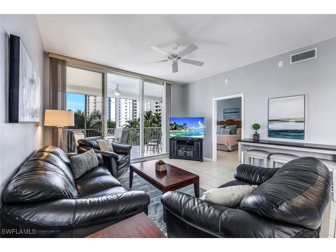 460 Launch Circle #401 Naples FL 34108 225044756 image3