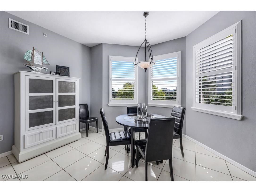 460 Launch Circle #401 Naples FL 34108 225044756 image6