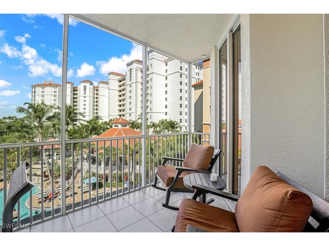 460 Launch Circle #403 Naples FL 34108 225044803 image1