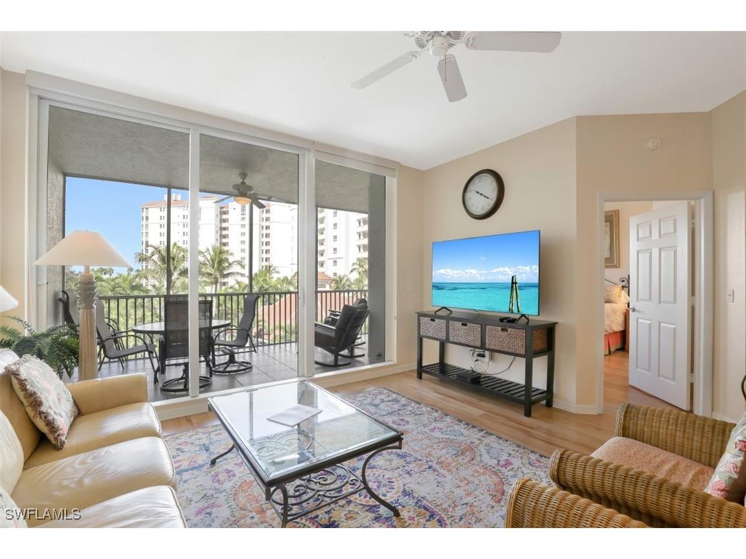 460 Launch Circle #403 Naples FL 34108 225044803 image4