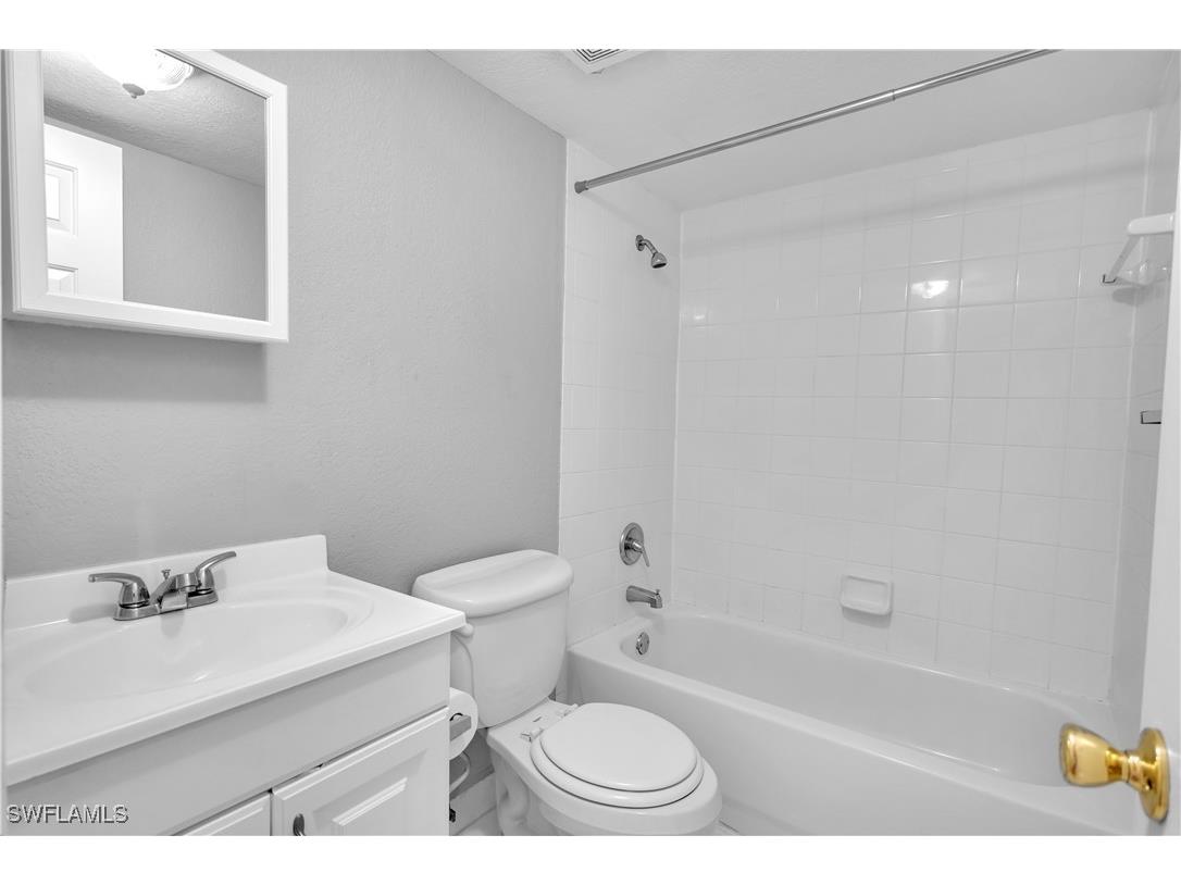 4617 Bayshore Drive #H2 Naples FL 34112 225037726 image20