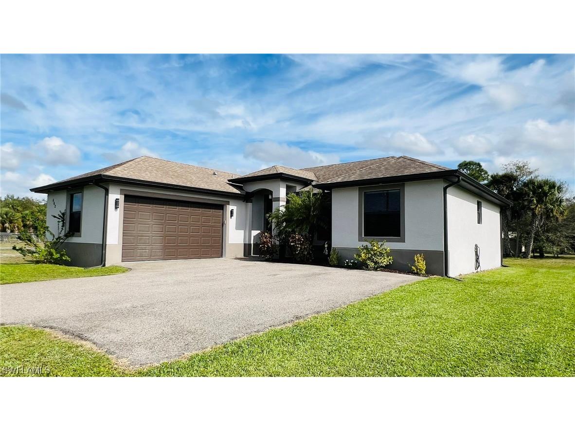 462 12th Street SE Naples FL 34117 223089878 image1