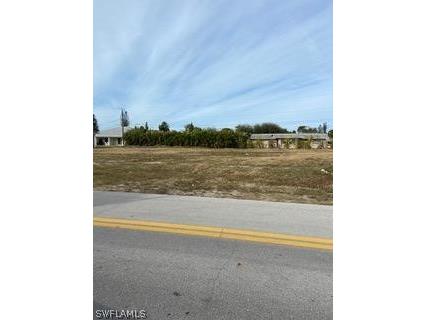 4621 SE 5th Avenue Cape Coral FL 33904 222011068 image1