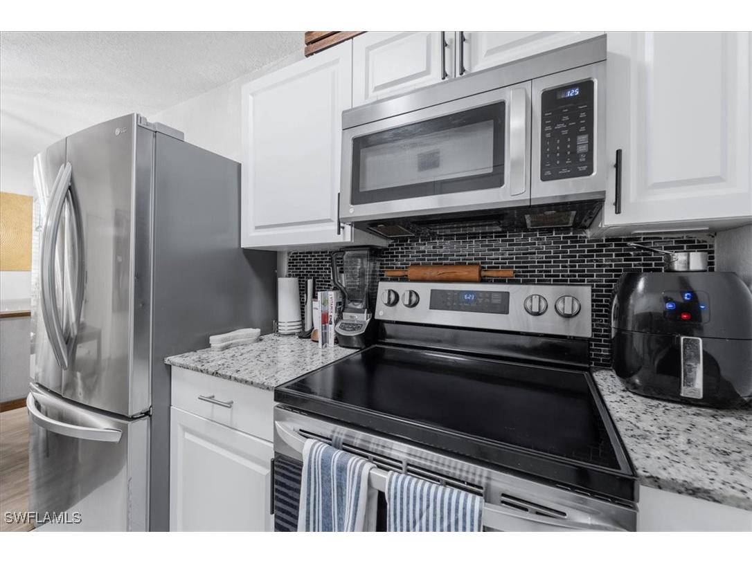 4623 Bayshore Drive #C2 Naples FL 34112 225044076 image15