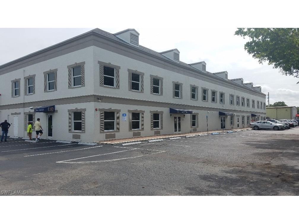 4627 Arnold Avenue Naples FL 34104 224005791 image1