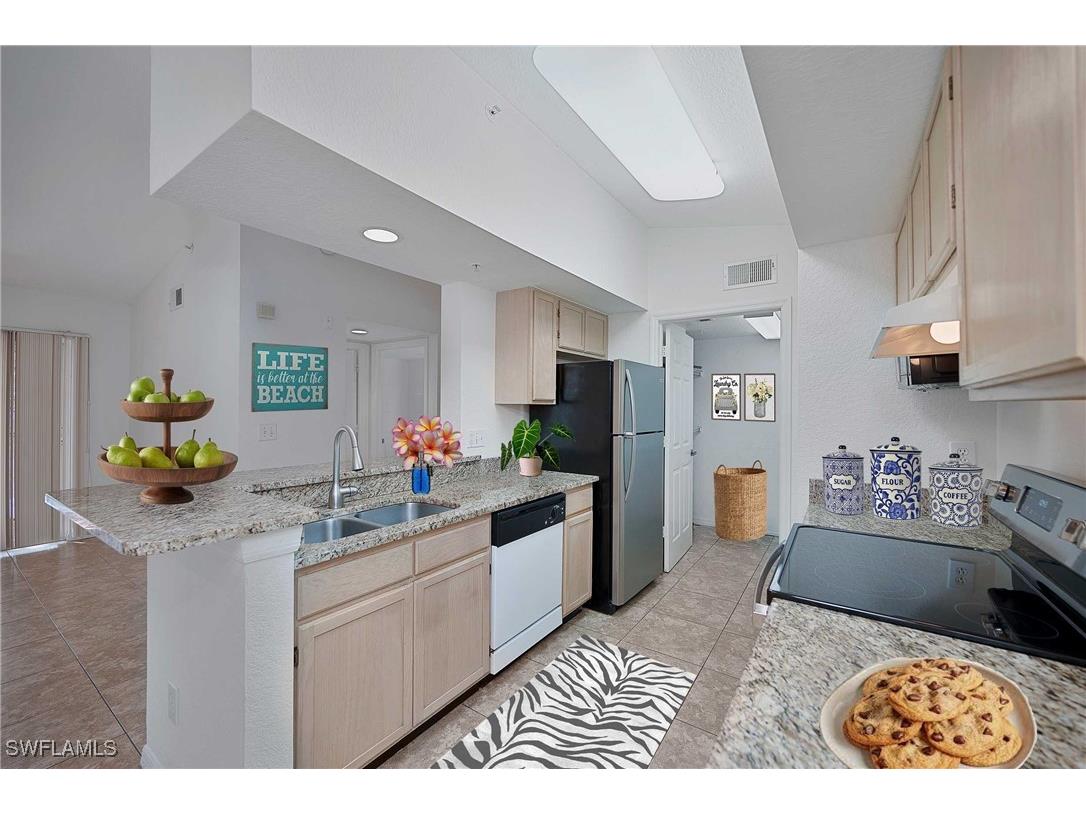 4650 Saint Croix Lane #736 Naples FL 34109 225009585 image1