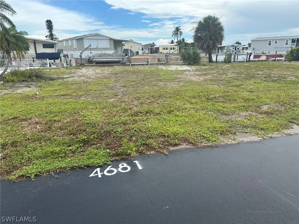 4681 Lahaina Lane Bonita Springs FL 34134 224062664 image2