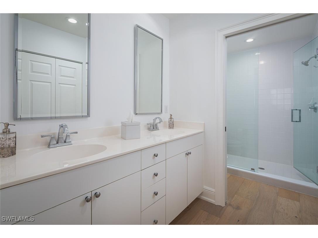 470 Launch Circle #V-401 Naples FL 34108 224064175 image12