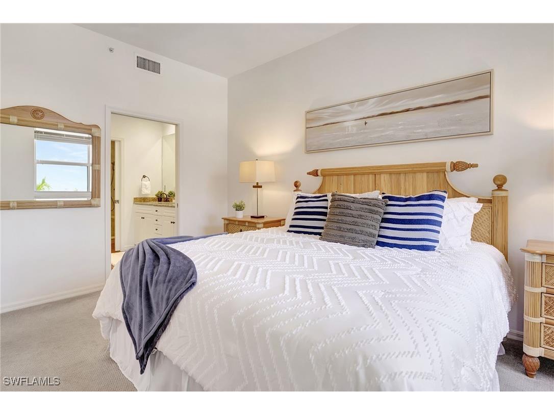 470 Launch Circle #V-405 Naples FL 34108 225052065 image16