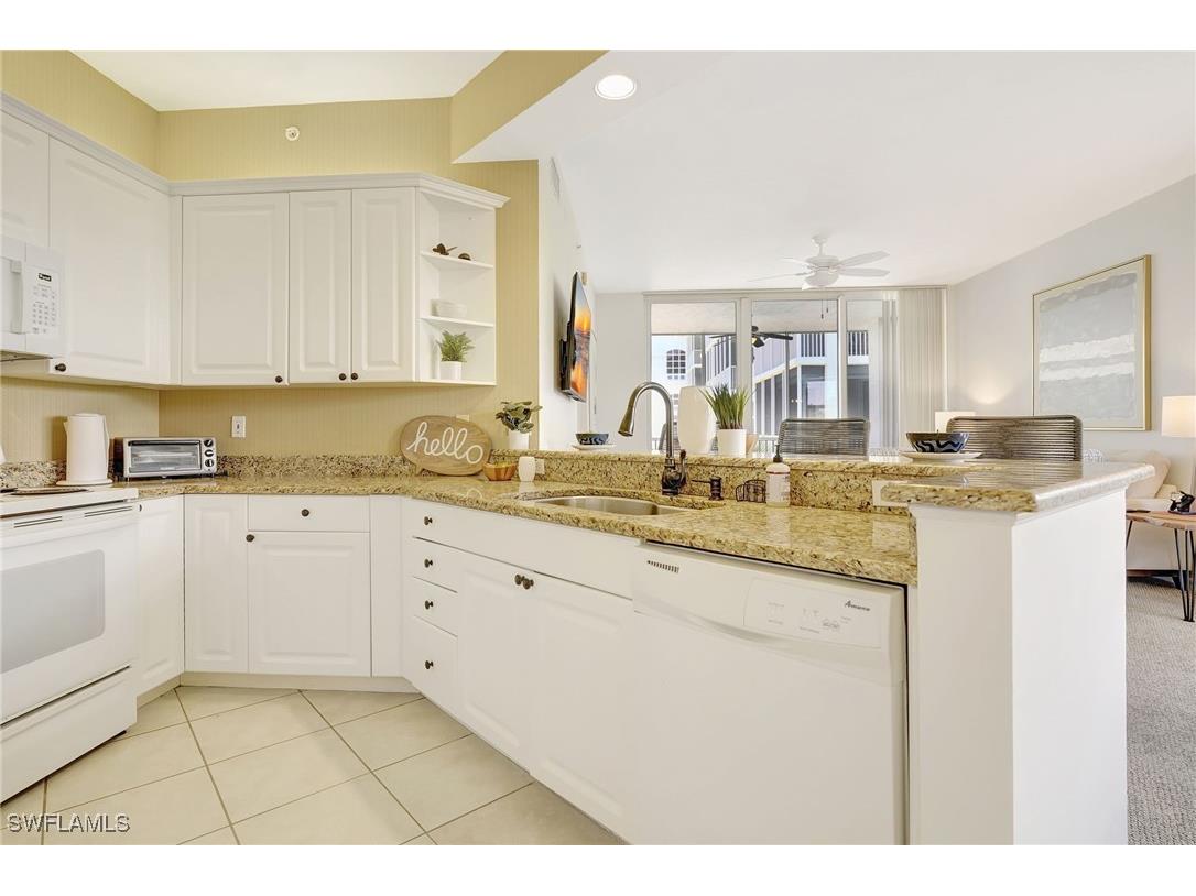 470 Launch Circle #V-405 Naples FL 34108 225052065 image6