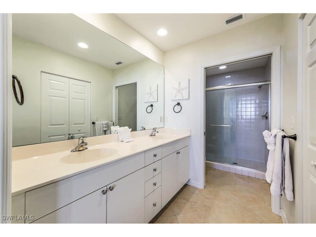 470 Launch Circle #V-604 Naples FL 34108 225044747 image10