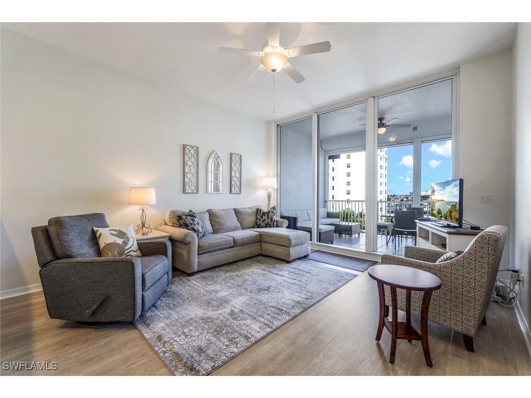 470 Launch Circle #V-604 Naples FL 34108 225044747 image2