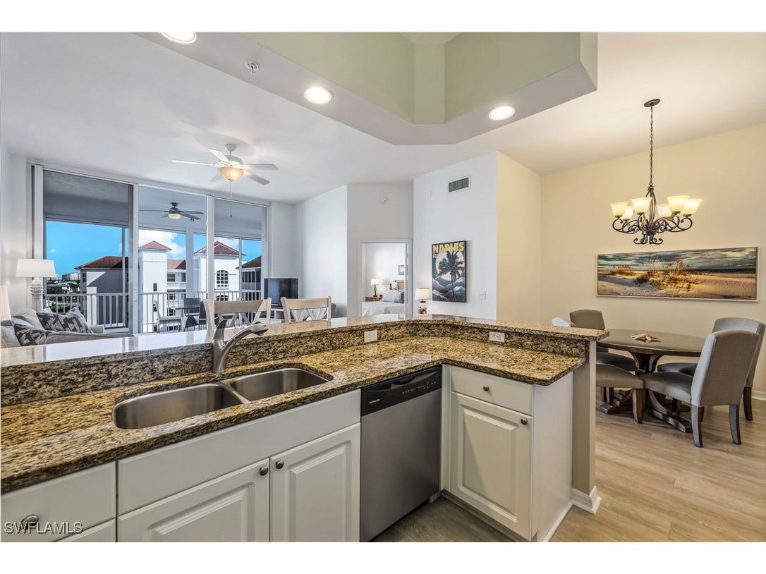 470 Launch Circle #V-604 Naples FL 34108 225044747 image5