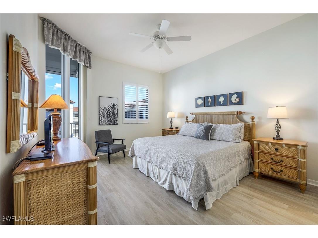 470 Launch Circle #V-604 Naples FL 34108 225044747 image8