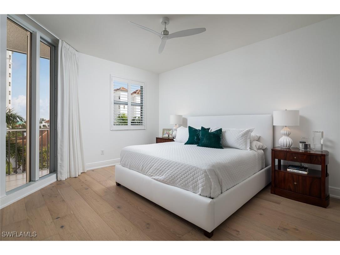 470 Launch Circle #V401 Naples FL 34108 225025416 image13