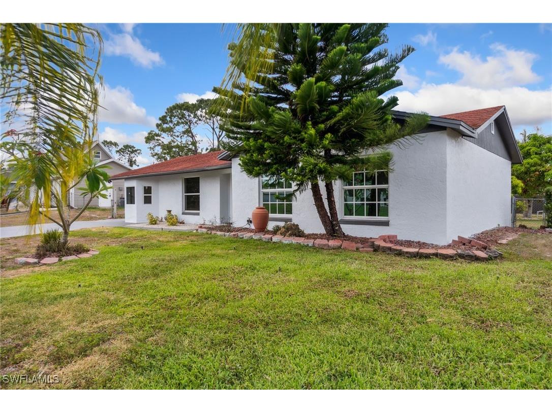 4700 3rd Street W Lehigh Acres FL 33971 225044593 image4