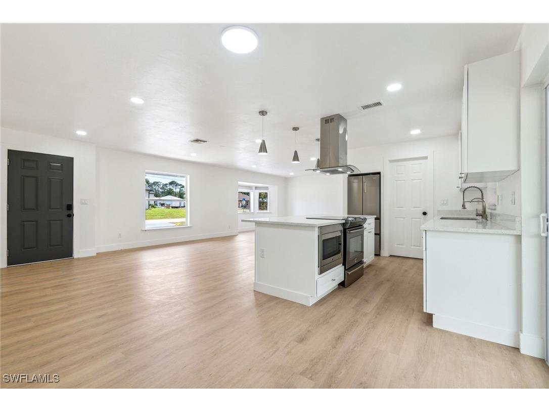 4700 3rd Street W Lehigh Acres FL 33971 225044593 image8