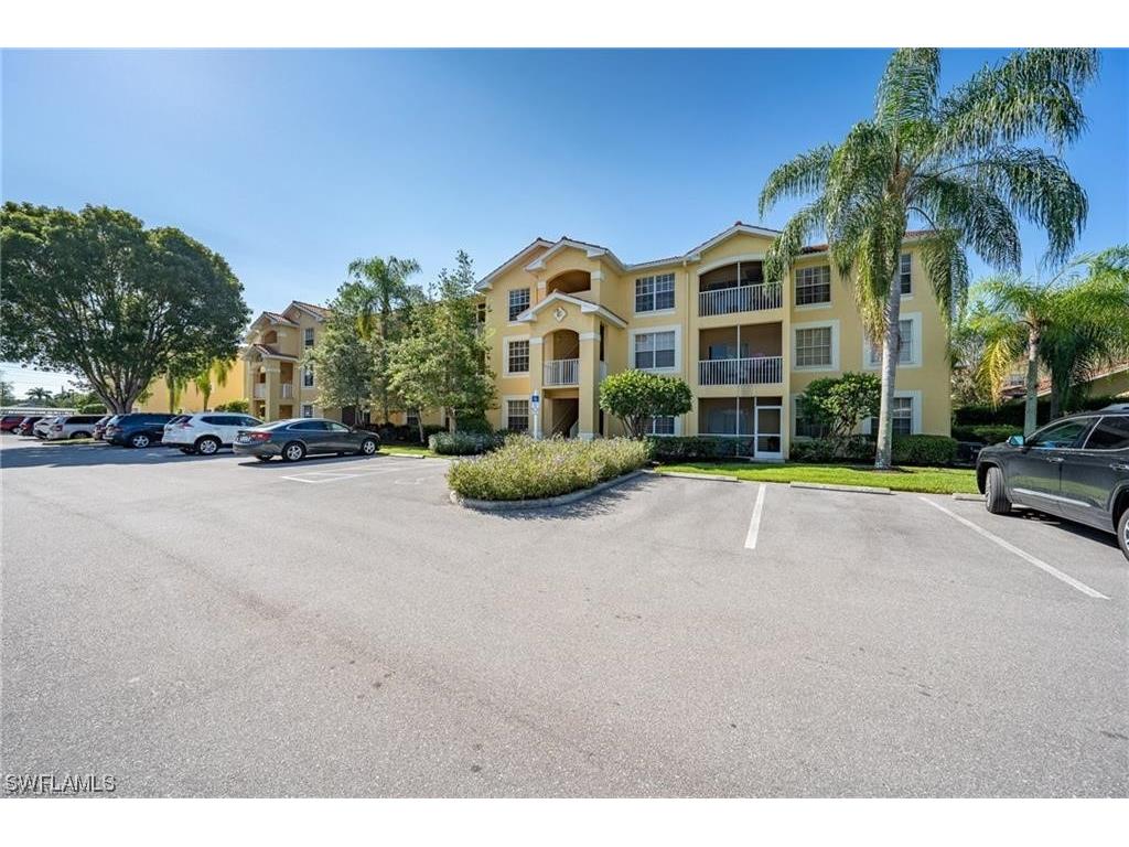 4720 Saint Croix Lane #121 Naples FL 34109 223065905 image1