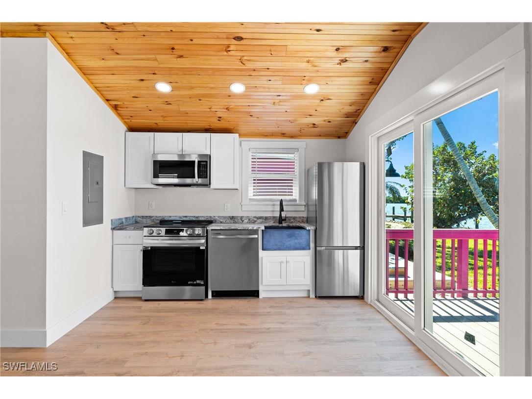 4760 Pine Island Road NW Matlacha FL 33993 225030349 image32