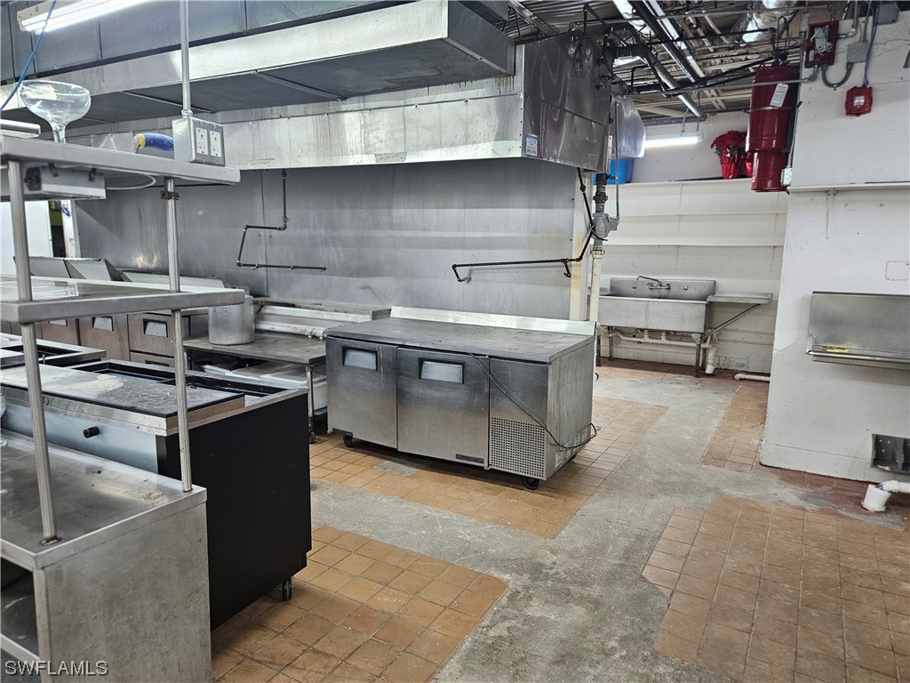 4805 S Cleveland Avenue Fort Myers FL 33907 224002456 image11