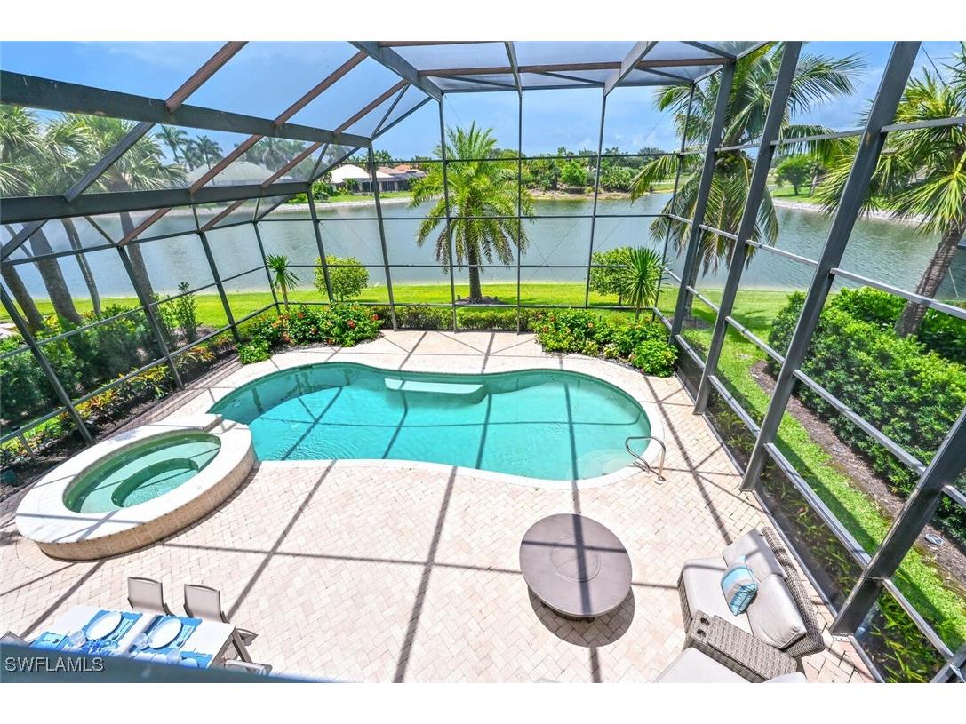 4817 Keswick Way Naples FL 34105 225032567 image1
