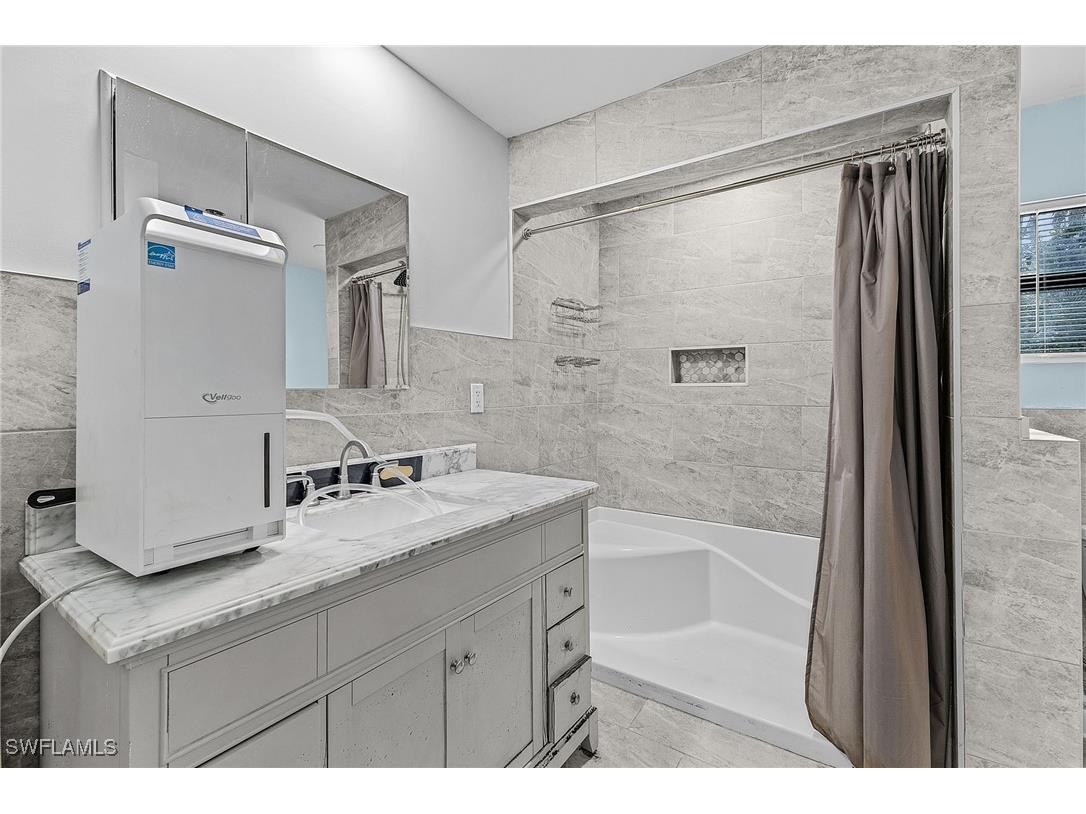 4826 E Riverside Drive Fort Myers FL 33905 225022749 image19