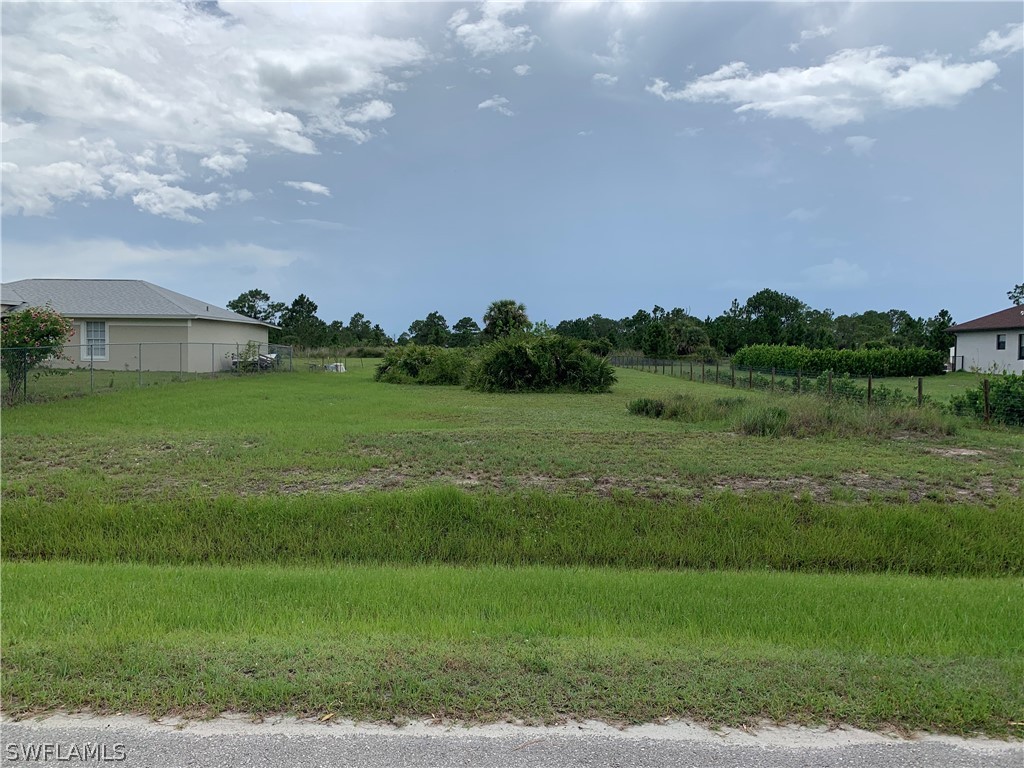 4865 16th Street NE Naples FL 34120 222053417 image1