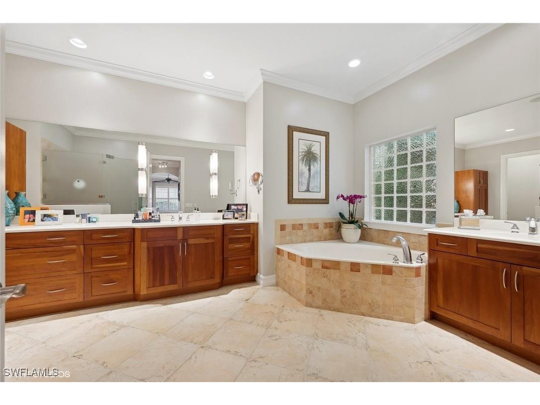 4908 Rustic Oaks Circle Naples FL 34105 224086594 image35